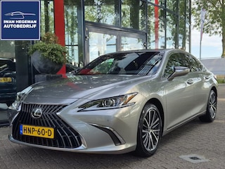 Lexus ES 300h Business Line | PDC+Camera | Lederen bekleding | LM Velgen | ECC |