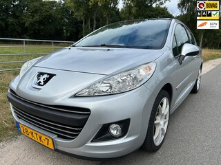Peugeot 207 1.4 VTi XS pas 90.571km clima, panoramadak, cruise control
