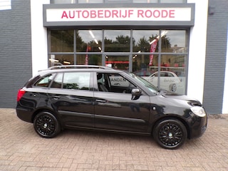 Skoda Fabia Combi 1.6-16V Elegance AUTOMAAT, 1 EIGENAAR,TOP ONDERHOUDEN !!!!