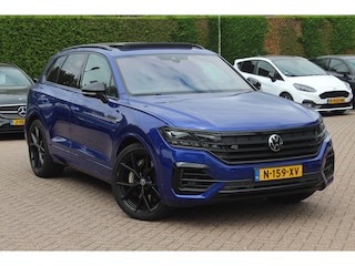Volkswagen Touareg 3.0 TSi 4MOTION R / Trekhaak / Panoramadak / Camera / Luchtvering / Luchtvering / 20'' / Keyless / Leder / Navigatie / Dodehoek /ACC /