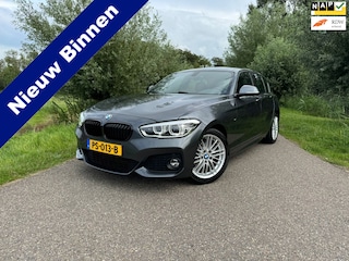 BMW 118i Corporate Lease High Executive / Automaat / Schuif-Kantel dak / 17"LM / Harman-Kardon / Stoelverwarming / Navi.