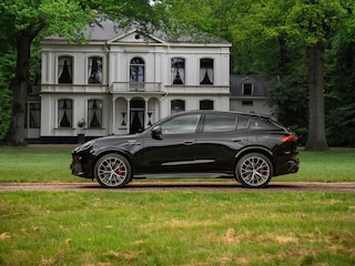 Maserati Grecale 3.0 V6 Trofeo 530pk | Pano-dak | Sonus Faber | Stoelventilatie | Luchtvering