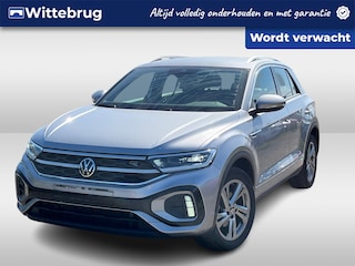 Volkswagen T-Roc 1.5 TSI 150pk DSG R-Line / LED / Navigatie / Camera /Stuur & Stoelverwarming / App-Connect / 17" LMV / VW