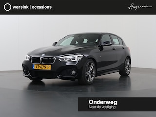 BMW 118i High Executive M-Sport | Navigatie | Parkeersensoren | Stoelverwarming | Keyless Go |