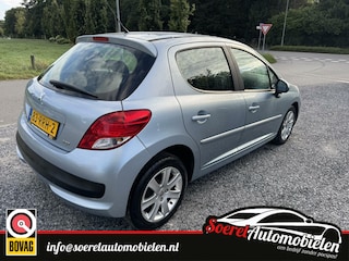 Peugeot 207 1.4 VTi Active airco 5 deurs boekjes lm velgen