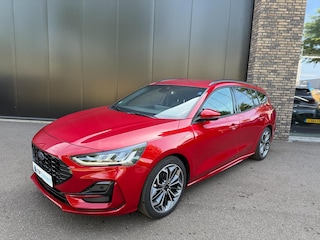 Ford Focus Wagon 1.0 Eco 155pk AUT Hybrid ST Line X Navi, B&O, BLIS, Adop cruise, Winter pack etc.