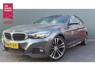 BMW 3-serie GT 330i BWJ 2016 2.0 252PK Centennial High Executive AUTOMAAT | STOELVERW. | LEDER | SCHUIF PANODAK | LANE ASSIST | NAVI | CLIMA | CRUISE | 360 CAMERA | M PAKKET