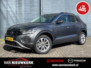 Volkswagen T-Roc 1.5 TSI 150pk Automaat Life Edition | Carplay | All Season Banden | Adaptieve Cruise | Parkeercamera | Keyless Entry | Stoelverwarming | Digi Dash |