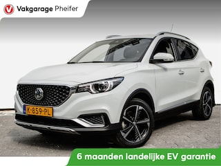 MG ZS EV Luxury 45 kWh Panoramadak/ Leer/ Stoelverwarming/ Adapt. cruise/ Camera/ Carplay