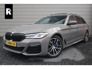BMW 5-serie Touring 530i High Executive M-Sport Bernina Grau / Pano / Camera / Laser