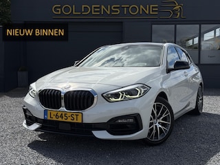 BMW 118i High Executive 1e Eigenaar,Automaat,Camera,Keyless,Navi,Dealer Onderhouden,141pk,Lm velgen,Pdc V+A,Stoelverwarming,Stuurverwarming,Sportstoelen,Apk tot 07-2026