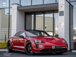 Porsche Taycan Turbo S 93 kWh / Ceramic / Burmester / Passenger / InnoDrive