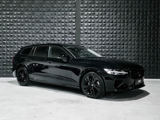 Volvo V60 2.0 T8 AWD Ultra Dark All Black | B&W | Massage | Topv. | Pano |