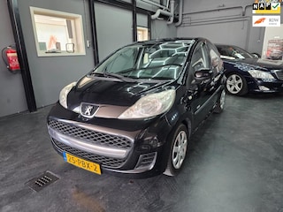 Peugeot 107 1.0-12V Millesim 200 Nap!! AIrco!! Carplay!!