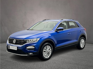 Volkswagen T-Roc Style 1.0 TSI 110pk Adaptive cruise control, Stoelverwarming, Parkeersensoren, App connect, DAB, Radio, Airco, Bluetooth, 16 inch lichtmetalen velgen