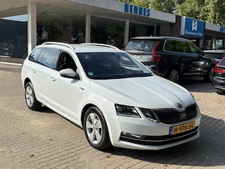 Skoda Octavia Combi 1.5 TSI Greentech Style Xenon ACC stoelverwarming