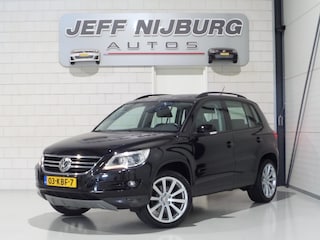 Volkswagen Tiguan 2.0 TSI DSG Track&Field 4Motion "Origineel NL!" 1e eigenaar! Automaat! Trekhaak Youngtimer Navigatie Camera 19"