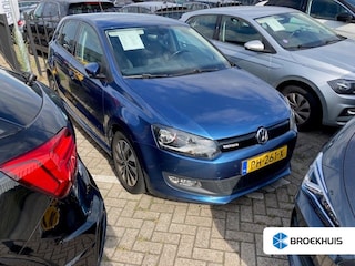 Volkswagen Polo 1.0 BlueMotion Edition 96pk DSG/AUTO Parkeersensoren v+a | Cruise control | Navigatie | Licht en zicht pakket | Airco automatich | 15"LMV