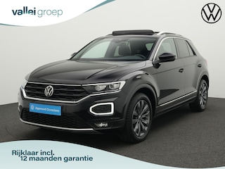 Volkswagen T-Roc 1.5 TSI 150 pk DSG Sport | Panoramadak | Trekhaak | Achteruitrijcamera | Navigatie | Stoelverwarming