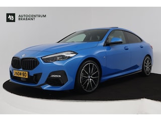 BMW 218i Executive Edition (PANORAMADAK, SFEERVERLICHTING, PARKEERSENSOREN, CRUISE, DEALER ONDERHOUDEN) )