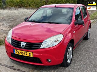 Dacia Sandero 1.2 5-Drs Audio/CD Getint glas Colorpakket ABS 2 x airbag Dealeronderhoud Nieuwe Apk!