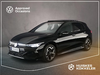 Volkswagen Golf R-Line Edition 1.5 eTSI 150pk DSG Automaat Panoramadak, LED matrix koplampen, Harman Kardon audio, Adaptive cruise control, Achteruitrijcamera, Navigatie