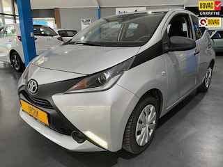 Toyota Aygo 1.0 VVT-i x-now