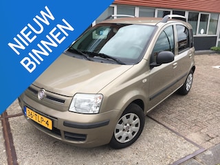 Fiat Panda 1.2 Edizione Cool Airco | Dak Rail | Deelbare achterbank leuning | Elektrische Ramen voor | Centrale vergrendeling | Privacy Glass | Radio/CD MP3 | Stuurbekrachtiging | Trekhaak | NAP |