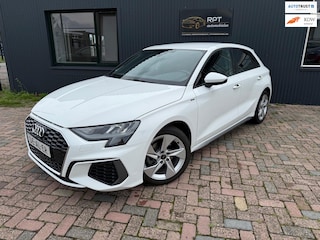 Audi A3 Sportback 30 TFSI S edition Automaat Incl 1 jaar Garantie Autotrust !