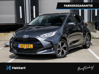 Toyota Yaris Dynamic 1.5 Hybrid 115pk Automaat 16''LM | STOELVERW. VOOR | ADAPT. CRUISE | DAB | PDC + CAMERA