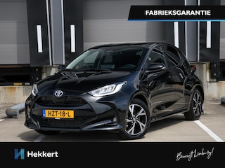 Toyota Yaris Dynamic 1.5 Hybrid 115pk Automaat 16''LM | STOELVERW. VOOR | ADAPT. CRUISE | DAB | PDC + CAMERA