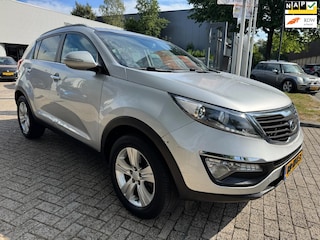 Kia Sportage 2.0 X-ecutive Plus Pack automaat, leder, cruise, elec pakket 1e eigenaar 159.000 n.a.p, rondom gebruiks spoortjes !!