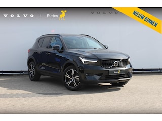 Volvo XC40 B3 177PK Automaat Plus Dark Google infotainment / Panoramisch schuif-kanteldak / Adaptieve Cruise Control / Road Sign information / Draadloos opladen / Apple Carplay