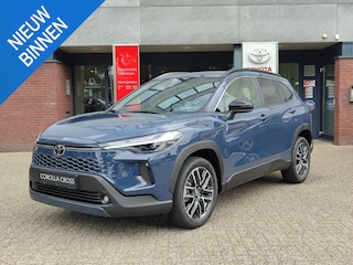 Toyota Corolla Cross Hybrid 140 DYNAMIC NIEUW MODEL! STOEL/STUURVERW BLIND SPOT 18'' LM-VELGEN EL-ACHTERKLEP KEYLESS NAVI PARK-SENSOREN CAMERA CLIMA APPLE/ANDROID
