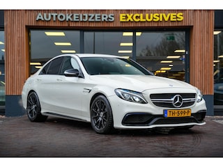 Mercedes-Benz C-klasse AMG 63 Burmester Camera Parkeersensoren Voorstoelen verwarmd C63