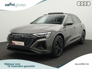 Audi Q8 e-tron 55 quattro S Edition 115 kWh 408 pk | Panoramadak | Trekhaak | Valcona leder | Sportstoelen plus