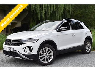 Volkswagen T-Roc 1.5 TSI DSG 150PK Style VIRTUAL/TREKHAAK/IQ-LIGHT