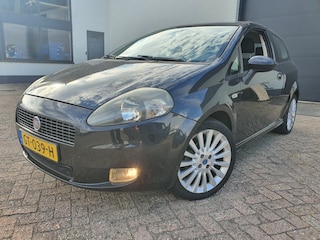 Fiat Punto Grande 1.4-16V Racing 3-DRS |AIRCO|17"|6-BAK|APK|2009