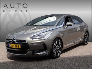 Citroën DS5 1.6 THP So Chic AUTOMAAT| PANORAMADAK| LEDER SPORT INTERIEUR| NAVIGATIE| CAMERA| AIRCO/ECC| CRUISECONTROL| PARKEERSENSOREN| LM-VELGEN| XENON/LED|