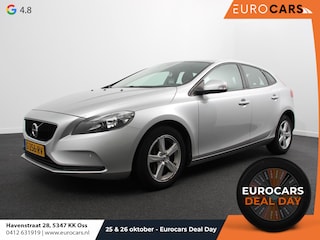 Volvo V40 1.5 T2 Momentum Airco Navigatie Parkeersensoren Radio Lichtmetalen velgen Elektrische ramen Bluetooth