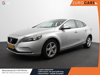 Volvo V40 1.5 T2 Momentum Airco Navigatie Parkeersensoren Radio Lichtmetalen velgen Elektrische ramen Bluetooth