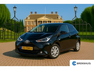 Toyota Aygo 1.0 VVT-i x-joy | NL-AUTO! | 1 EIGENAAR | TREKHAAK | DEALER OH! | LED | HALF LEDER | NAVI | CLIMA | 15" LMV | PRACHTIGE STAAT
