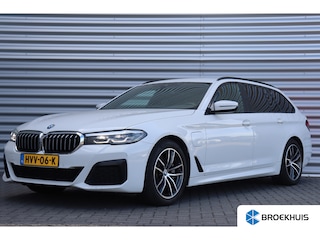 BMW 5-serie Touring 530e 292PK X-DRIVE HIGH EXECUTIVE M-SPORT / NAVI / LEDER / FULL-LED / CLIMA / PDC / 18" LMV / CAMERA / KEYLESS / WEGKLAP. TREKHAAK / WINTERPAKKET !!