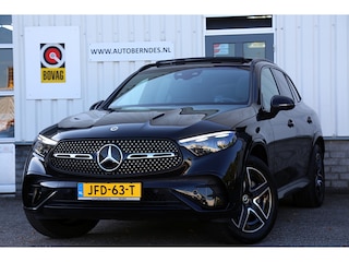 Mercedes-Benz GLC 300e 4MATIC AMG Line Plug in PHEV*Perfect MB onderh.*Pano/Night/Elek. Trekhaak/Airmatic Luchtvering/Digital Light/Camera/Memorie/Sfeer/Dodehoek/Parkeersens.V+A/19 inch LM*