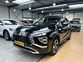 Mitsubishi Eclipse Cross 2.4 PHEV 188pk Intense+ | Trekhaak | Cruise | Camera | Half Leer | Standkachel | 18" LMV | Stoelverwarming |