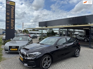 BMW 118i High Executive|Navi|Carplay|Stoelverwarm|LED