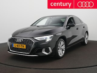 Audi A3 Limousine 30 TFSI Business edition | Navigatie | Adaptive Cruise | PDC voor + achter | 17" LM