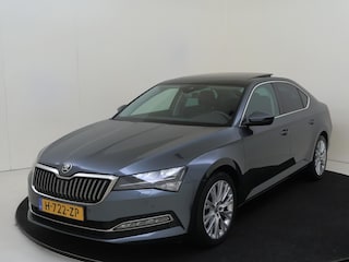 Skoda Superb 1.5 TSI ACT Business Edition | Panoramadak | Keyless | Navigatie | Stoelverwarming | Draadloze telefoonlader | Elektrisch inklapbare buitenspiegels | Cruise control |