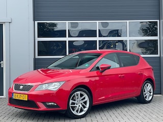 Seat Leon 1.2 TSI Style | Navi | Climate control | PDC v+a | Cruise control | Trekhaak