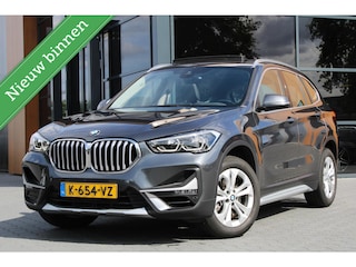 BMW X1 sDrive20i Executive Automaat | Pano | Trekhaak | Sportstoelen